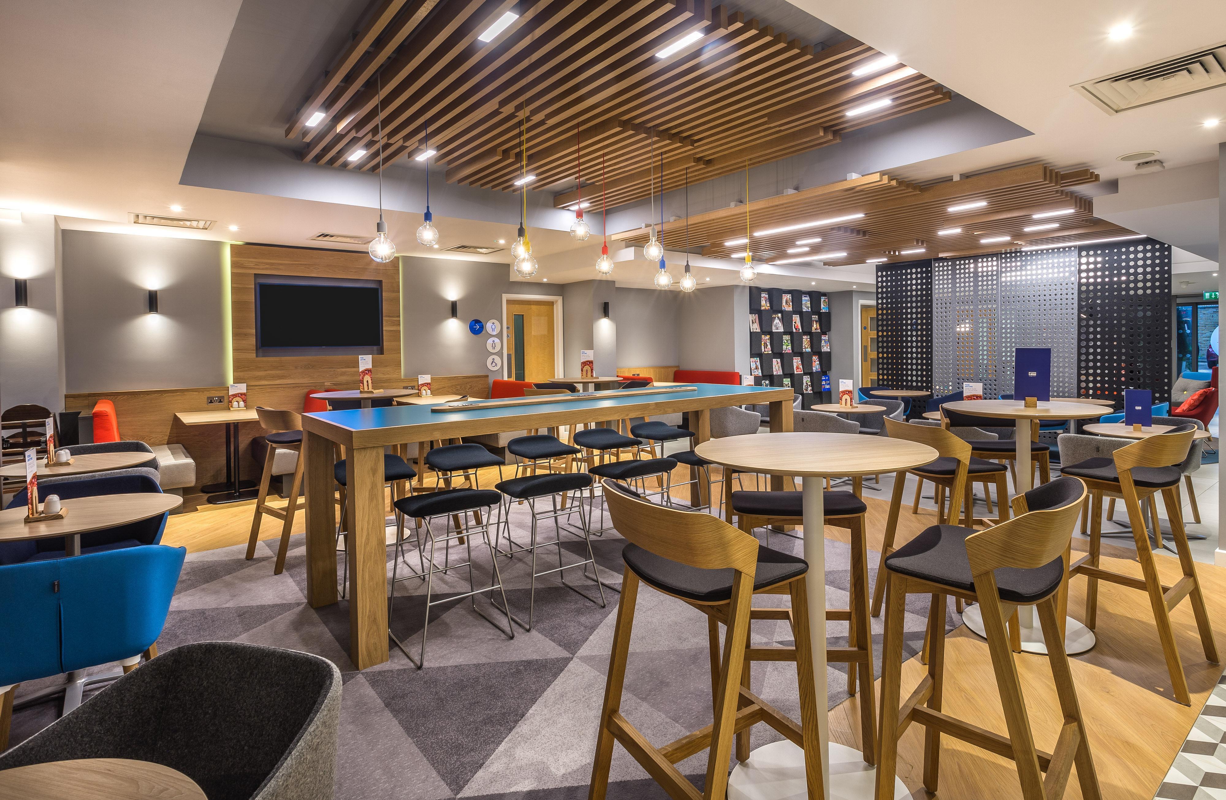 Holiday Inn Express London - Watford Junction By Ihg Удобства фото