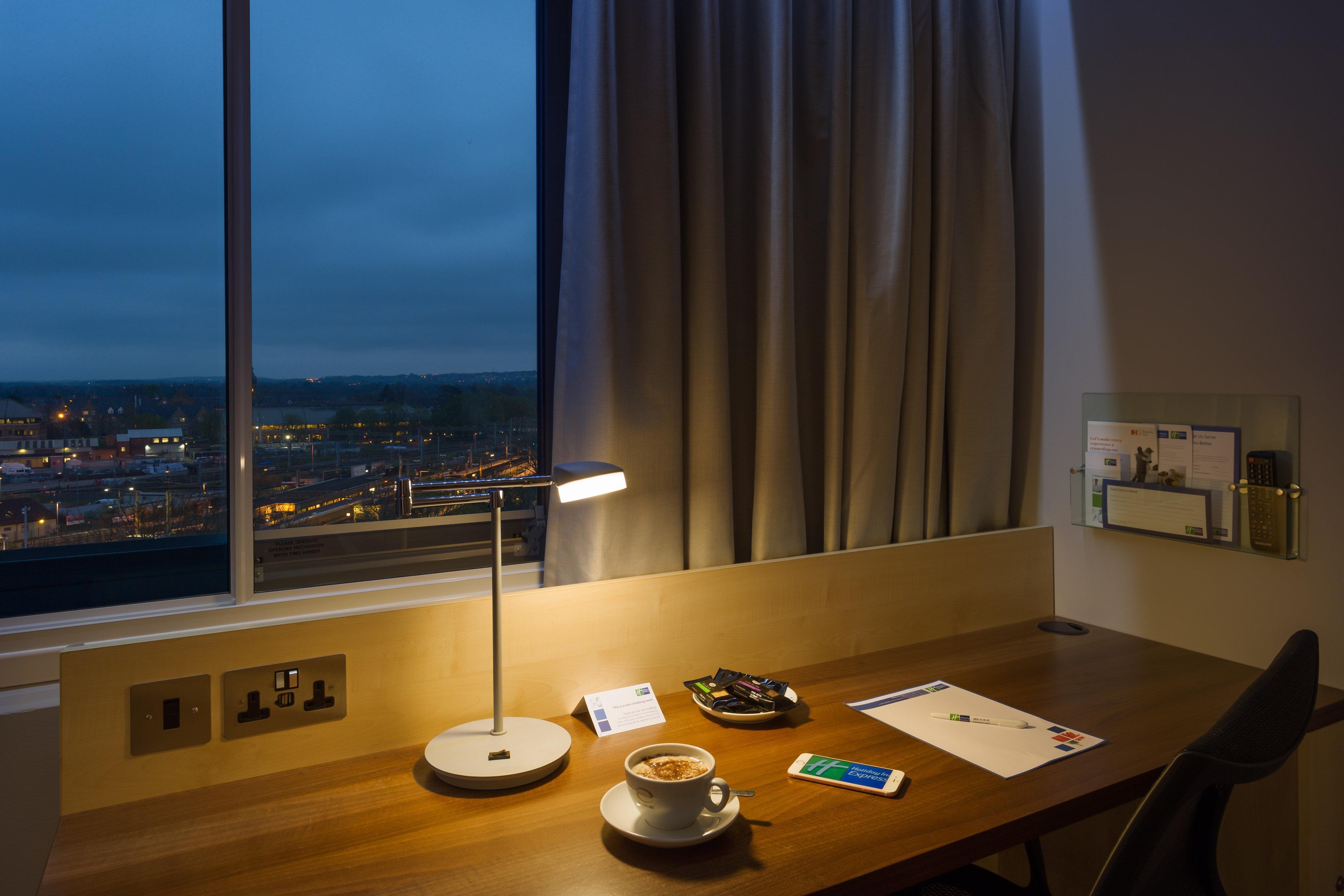 Holiday Inn Express London - Watford Junction By Ihg Номер фото