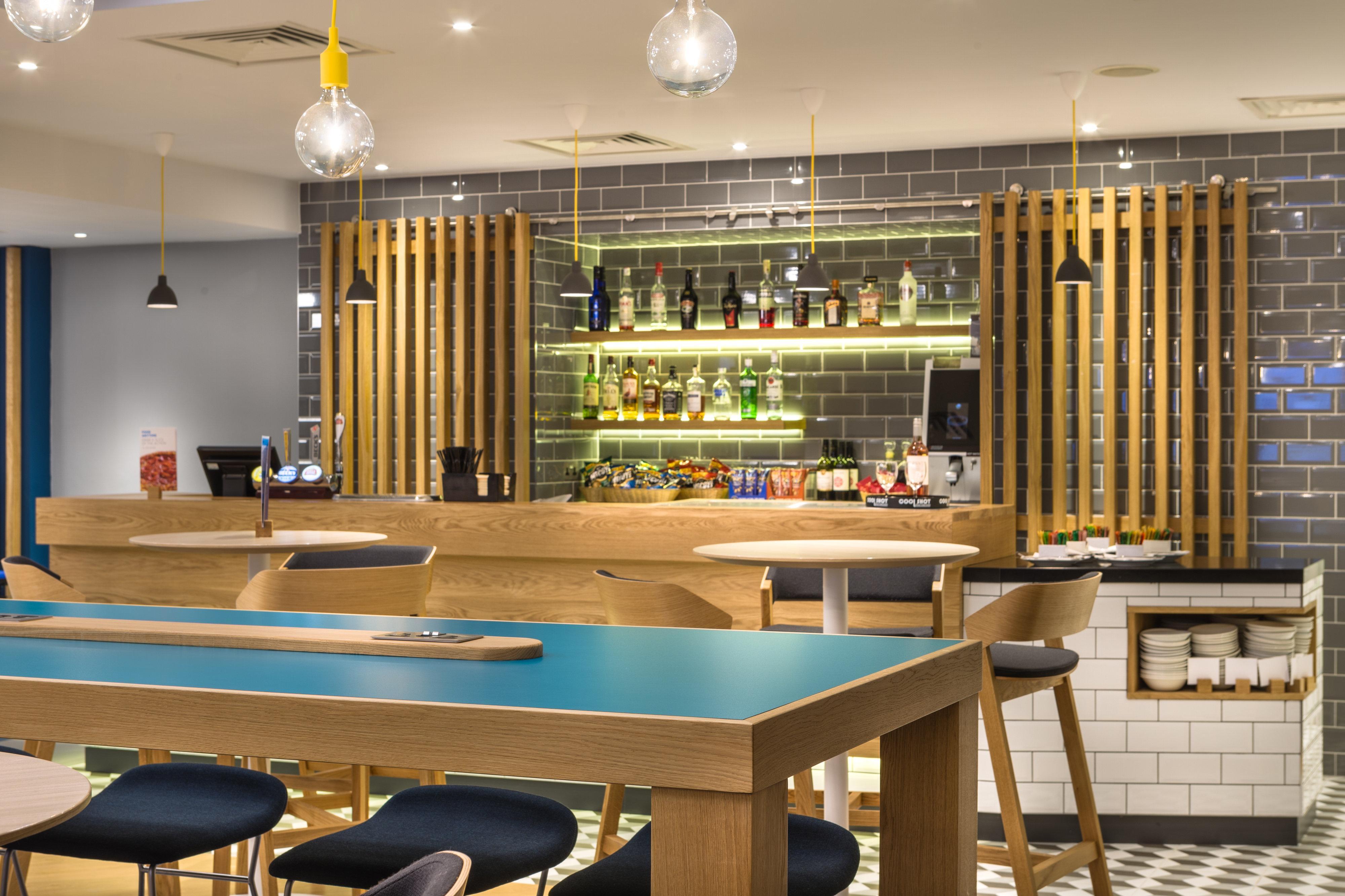 Holiday Inn Express London - Watford Junction By Ihg Удобства фото