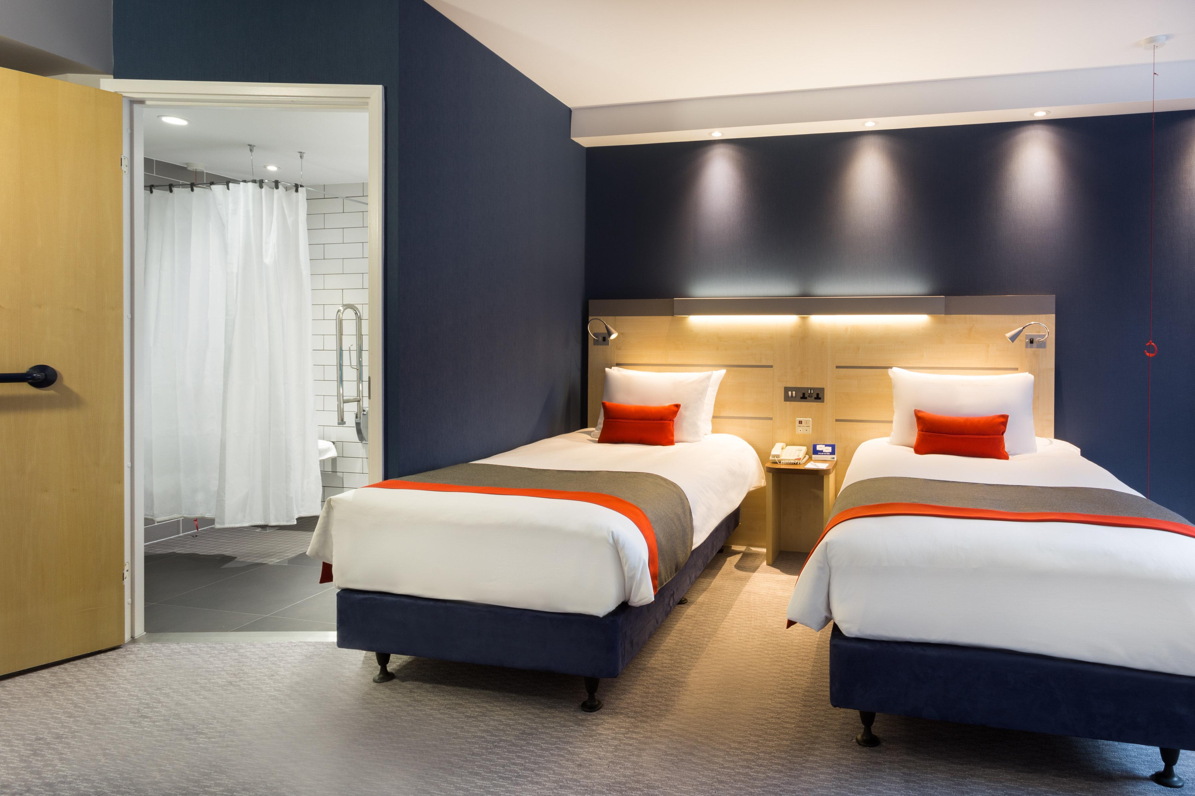 Holiday Inn Express London - Watford Junction By Ihg Экстерьер фото