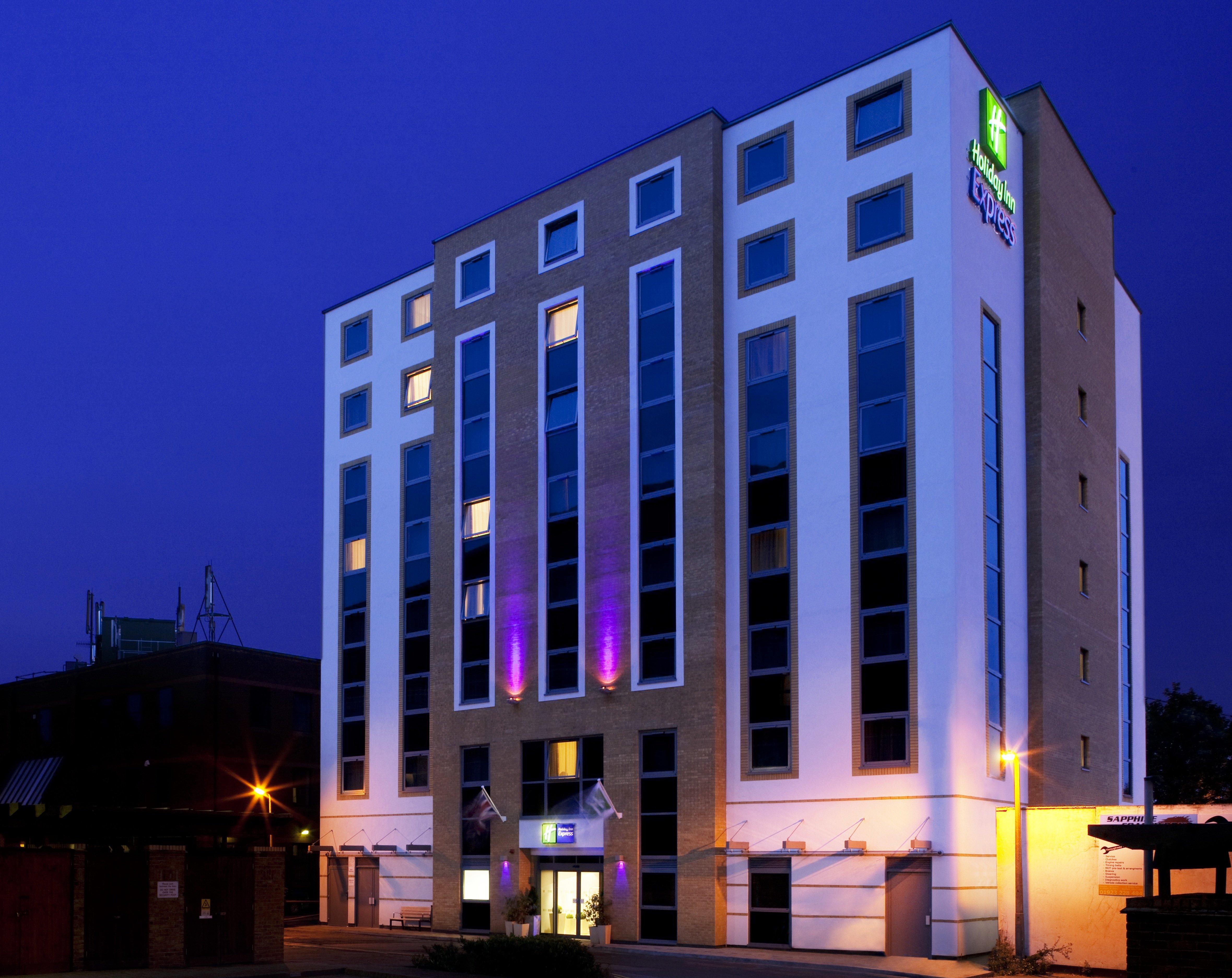 Holiday Inn Express London - Watford Junction By Ihg Экстерьер фото